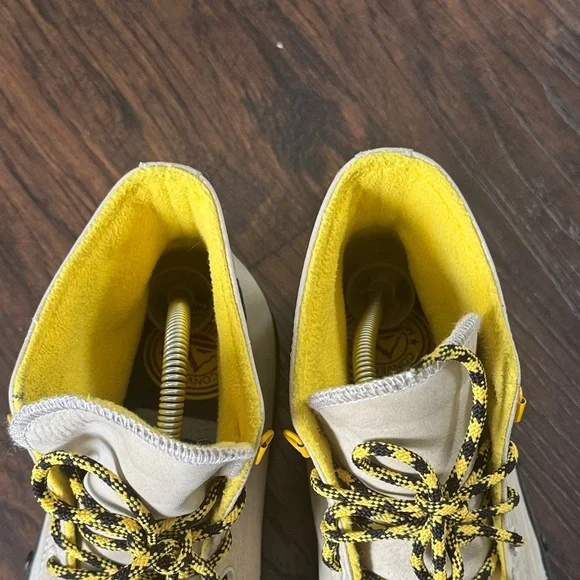 Converse Leather High-Top Sneakers in Beige and Yellow, Men’s Size 11, Like New